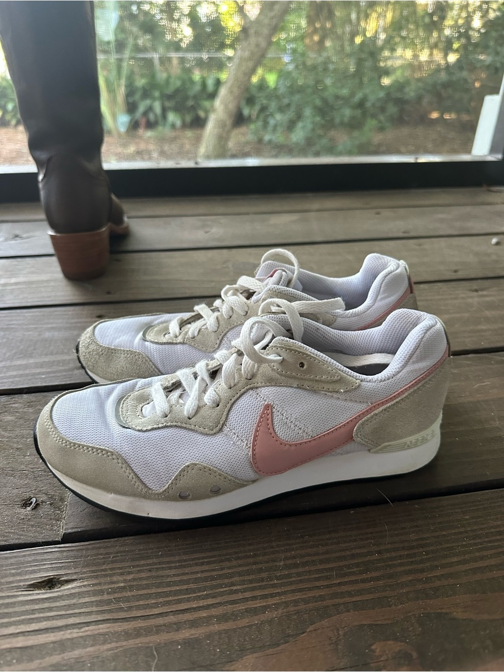 Nike Women's Low-Top Sneakers in White and Blush Pink